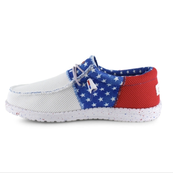 HEY DUDE WALLY AMERICAN PRIDE